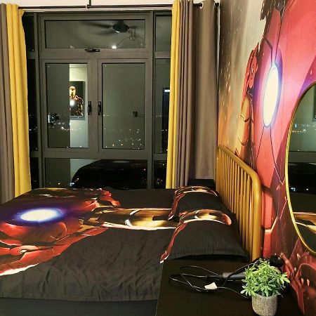 8Scape Residences Batman Vs Ironman@Lsy Home & Leisure Johor Bahru Luaran gambar